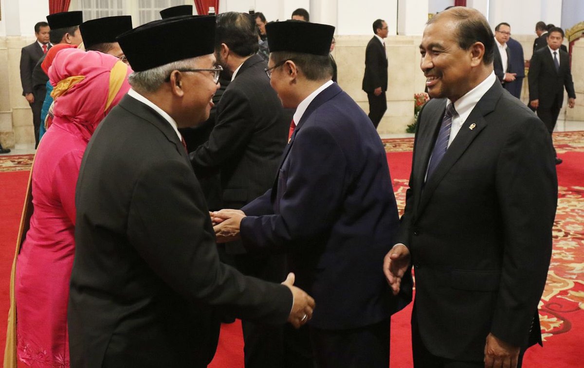watuaDPDRI's tweet photo. Menghadiri Plantikan Duta Besar Luar Biasa dan Berkuasa Penuh RI di Istana Negara. (020518) 
#DPDRI 
@DPDRI @nonosampono https://t.co/RtAoITrnHK