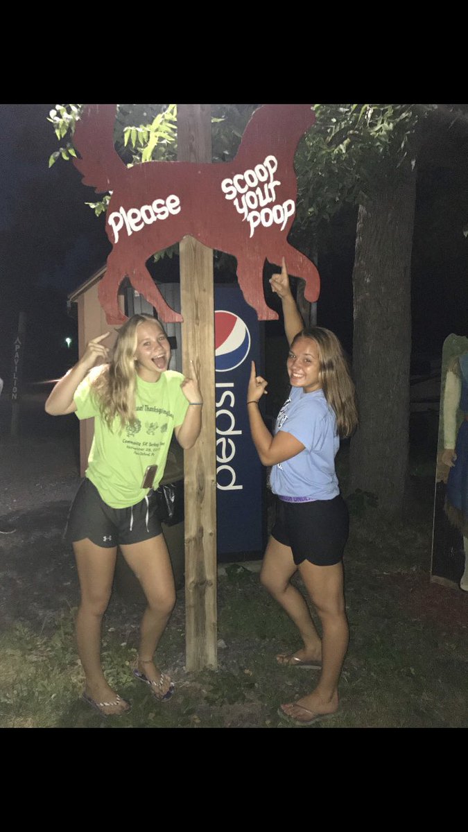 katie_ernst11's tweet photo. Happy 16th bday @abigalsmith_ !! Thanks for all the crazy times and endless laughs💗hope you have the best day!! https://t.co/EnhKOuEQQd