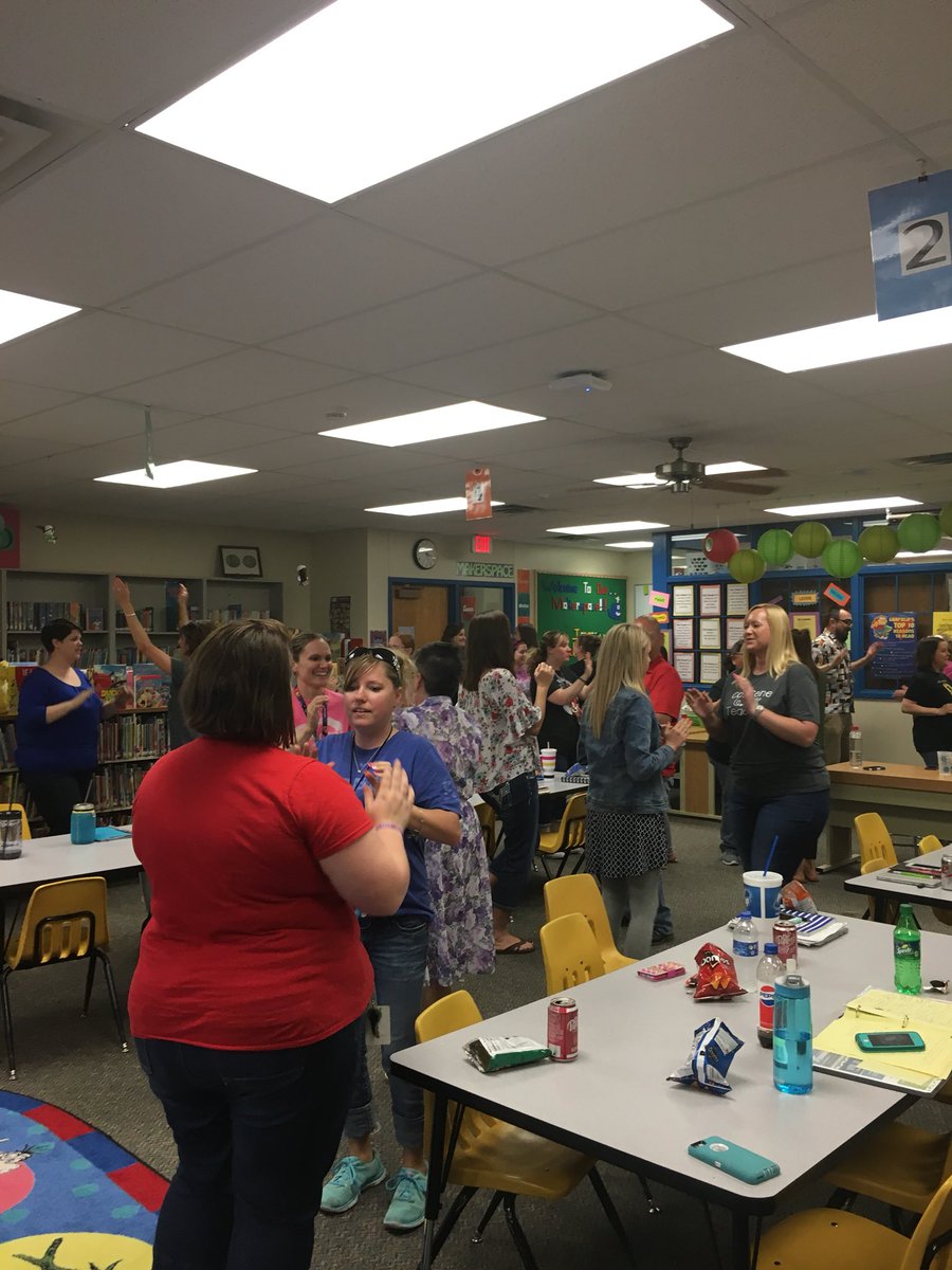 GriffinJess's tweet photo. Most amazing school family e-ver! Just saying...smiles, connecting, learning....and it’s May friends! LoganProud #EmporiaProud https://t.co/VIF1PiGtB5
