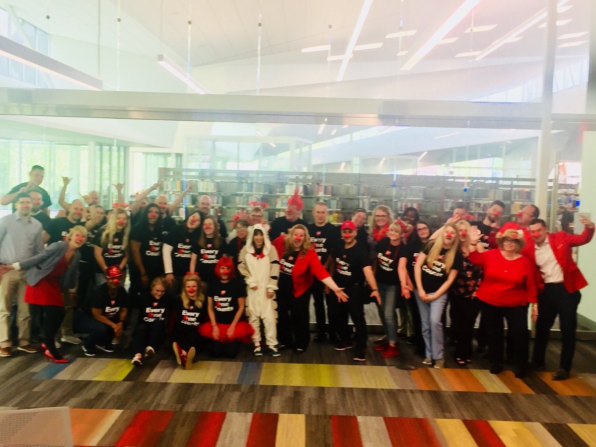 StephM615's tweet photo. D519 Wrap up in red nose style 🔴#NosesOn #everyonecounts #needmorecowbell https://t.co/dHbVjpizvM