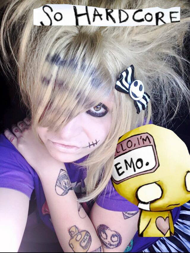 bosshogs_bitch's tweet photo. scene queen baddest bitch in town #abbybrown #scene #emo #tattoos #ponandzi #racoonstripes #helloimemo https://t.co/mtvn8neP1v