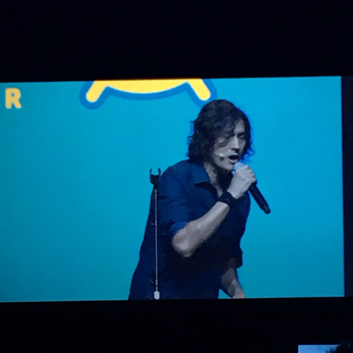 LMS1968's tweet photo. Here is to injecting something new! #DavidUsher looking forward to being uncomfortable and grabbing hold of ‘creativity’! Thank you #HRconf2018 for colouring outside the lines to create impact for us all! ❤️ https://t.co/PEpwUjscbd