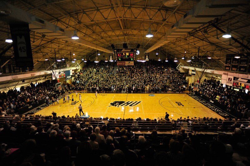 jasminebarnes07's tweet photo. As many of y’all saw today I can’t wait to begin my journey to become a better basketball player and fall more in love with the game🙏🏾🏀🖤 Thank you Coach Mulligan for working so hard to allow me this opportunity!! https://t.co/rdrm8mx6OF