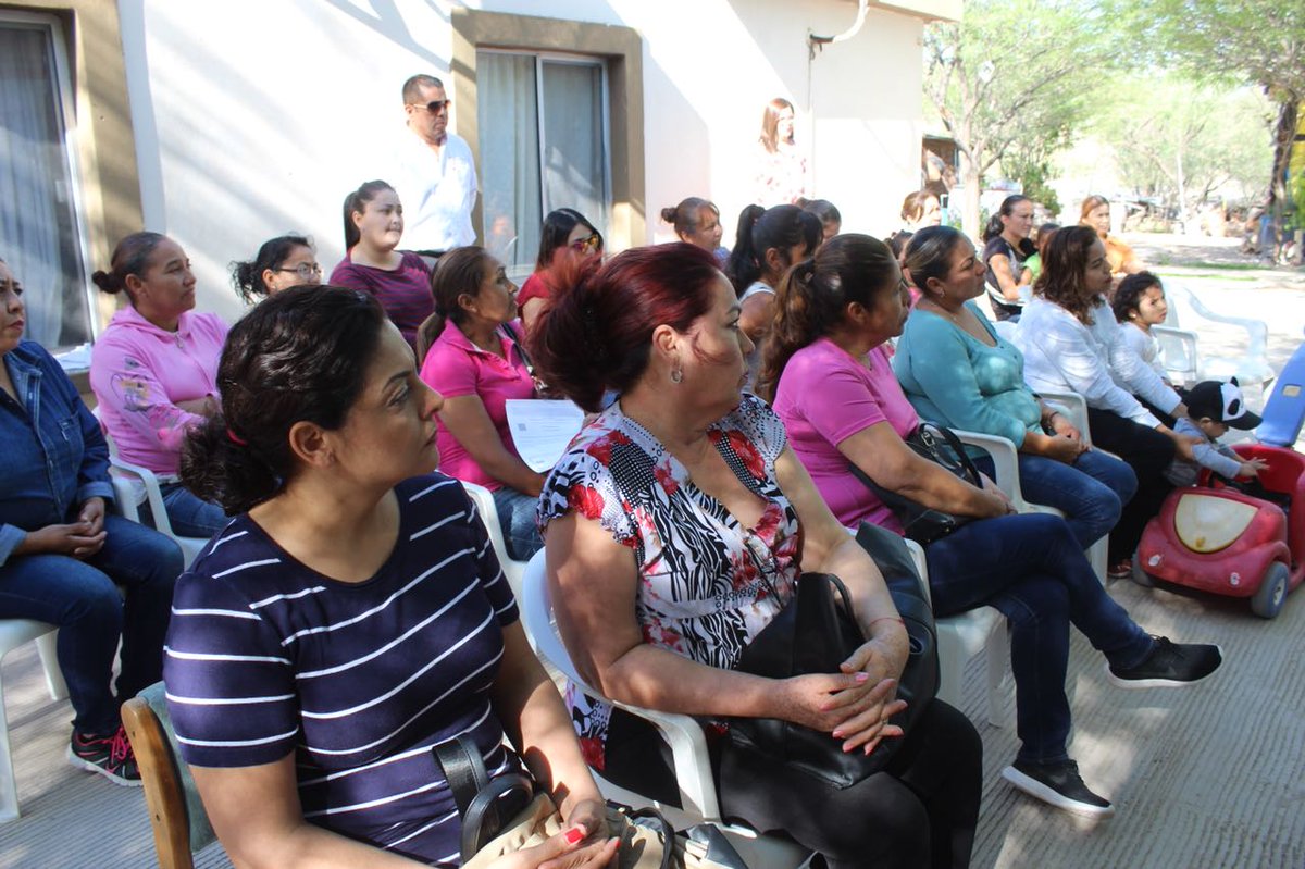 IcatsonS's tweet photo. Arranca programa de capacitación en su modalidad de cursos rápidos en la Col. Pueblo Viejo del Mpio. de Caborca. Corte de cabello y Mantenimiento de aire acondicionado son los cursos con los que inician. Autoridades del @IcatsonS realizaron el simbólico corte de listón inaugural. https://t.co/1g5bRVgsgq