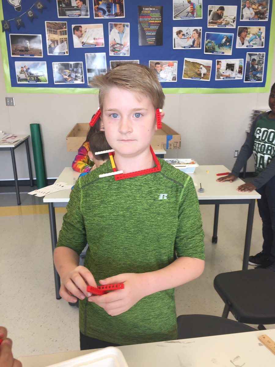 camey_stem's tweet photo. 3rd and 4th graders making wearable technology prototypes! #wearabletech #legos #engineeringdesignprocess https://t.co/C0Iaxu0AVx