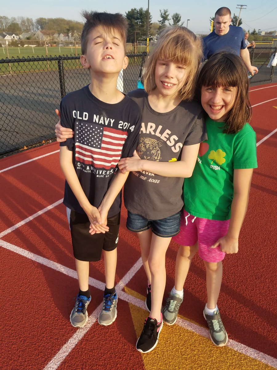 HazletUnified's tweet photo. Great track practice tonight! #HazletUnified #HazletProud https://t.co/95daZfz0sw