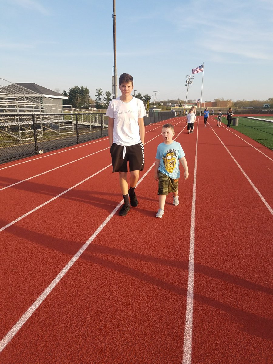 HazletUnified's tweet photo. Great track practice tonight! #HazletUnified #HazletProud https://t.co/95daZfz0sw