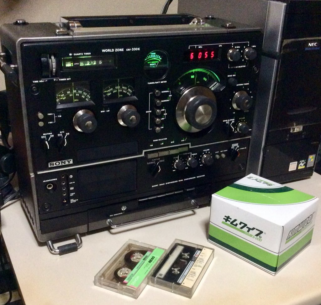 短波ラジオtimeline ラジオnikkeiを聴くなら短波ラジオ 短波ラジオ で聴く昭和歌謡は音に深みがあり 味わいがあります Radikoで聴くのが主流となった現在 絶滅危惧種に近い短波ラジオリスナーを忘れないでくださいね Shouwakayo Radionikkei