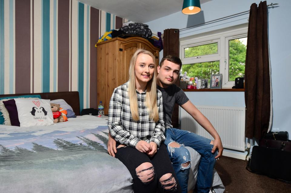 TheSun's tweet photo. 'We managed to save for a house deposit in just 18 months - but we had to make a big sacrifice' https://t.co/Koy8HEHgvA https://t.co/1eY8xCdKFY