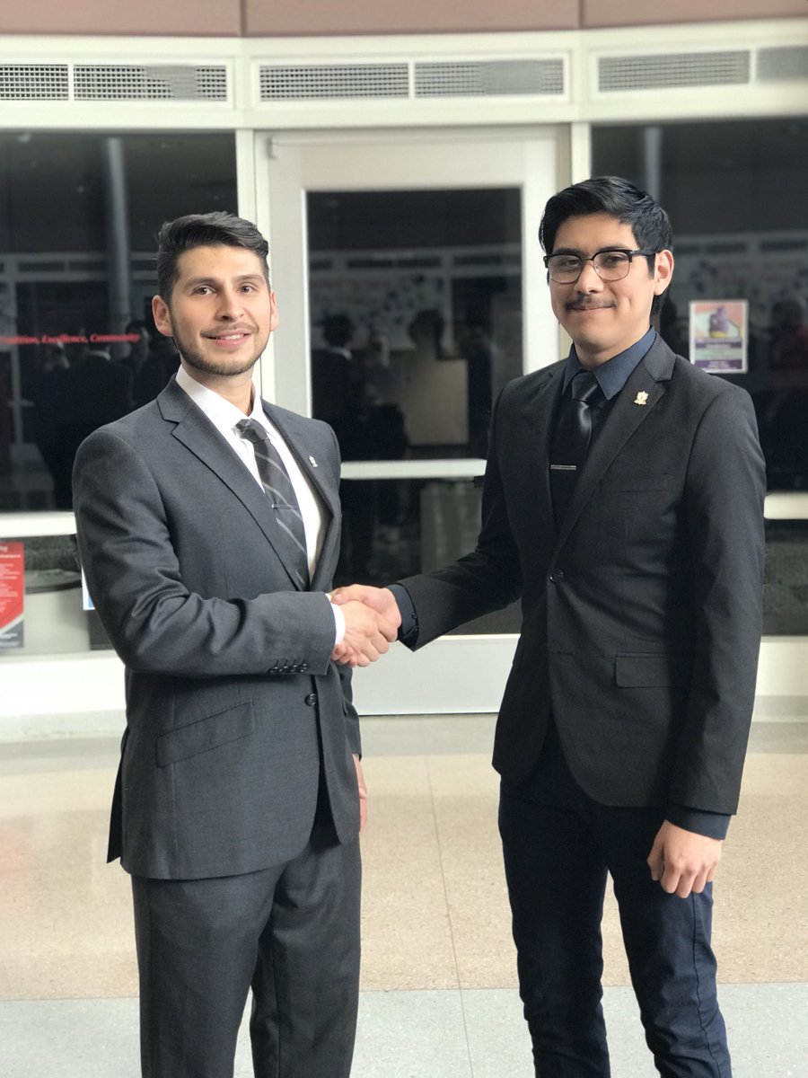NIU_SHPE's tweet photo. The torch has been passed on 🔥 Welcoming Roberto Garcia as the new 2018-2019 SHPE|NIU chapter president! 👏🏻 https://t.co/otBBWApK6T