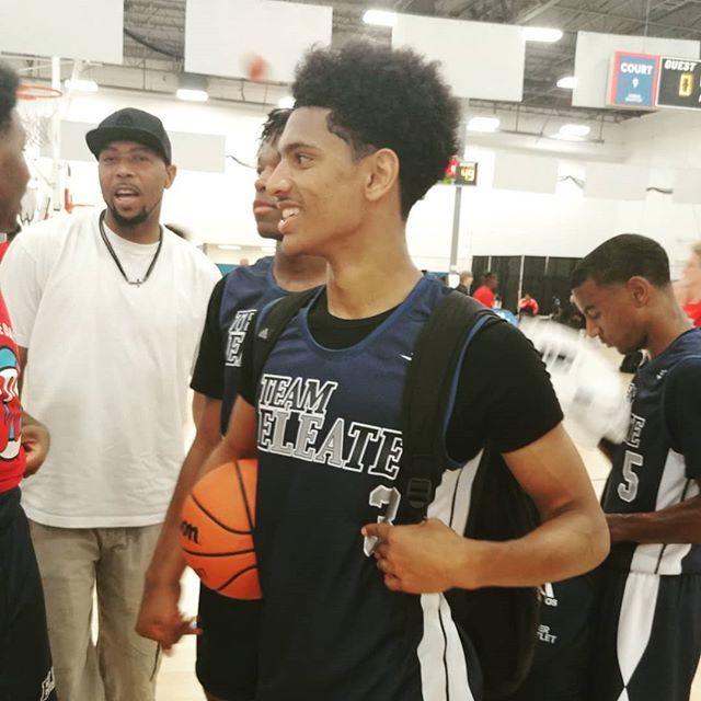 EleateSports's tweet photo. 6'3" PG #JarredHyder earns 7 scholarship offers after leading #TeamEleate to a 16-2 record in the Spring! 🏀
.
.
#Eleate #JustHoop #EleateFamily #IE #AAU #Basketball #AAUBasketball #Scholarship #RealHooper #Portland #Oregon #Beaverton #Salem #Irvine #SanDiego #Fresno #LosAnge… https://t.co/GCy6vbUe21
