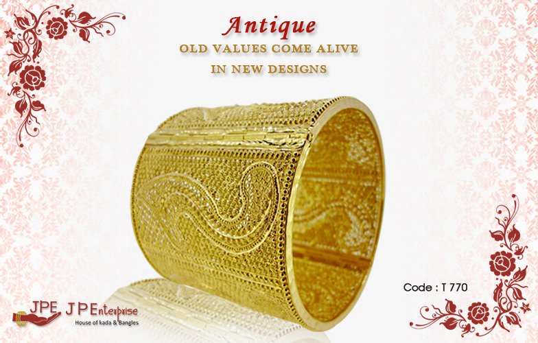 Rule like a true Beauty Queen with the new #Plaster #Kada Collection. Code: #Plasterbangle T 770 #goldkada #classicjewellery #antiquebangle #traditionaljewellery #mumbaijewellery #indianjewellery #asianjewellery #ethnicjewellery #royaljewellery #weddingjewellery #bridalessentials
