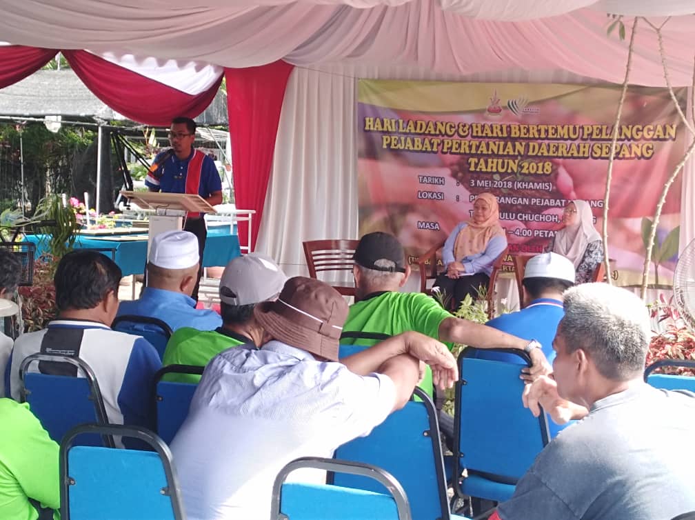PertanianSepang's tweet photo. Program hari Ladang &amp; hari bertemu pelanggan Pejabat Pertanian Daerah Sepang 20q8
@doaselangor 
@MY1DOA 
@JHarizan 
@IsmailBakar60 https://t.co/Bvi1m2NmIV