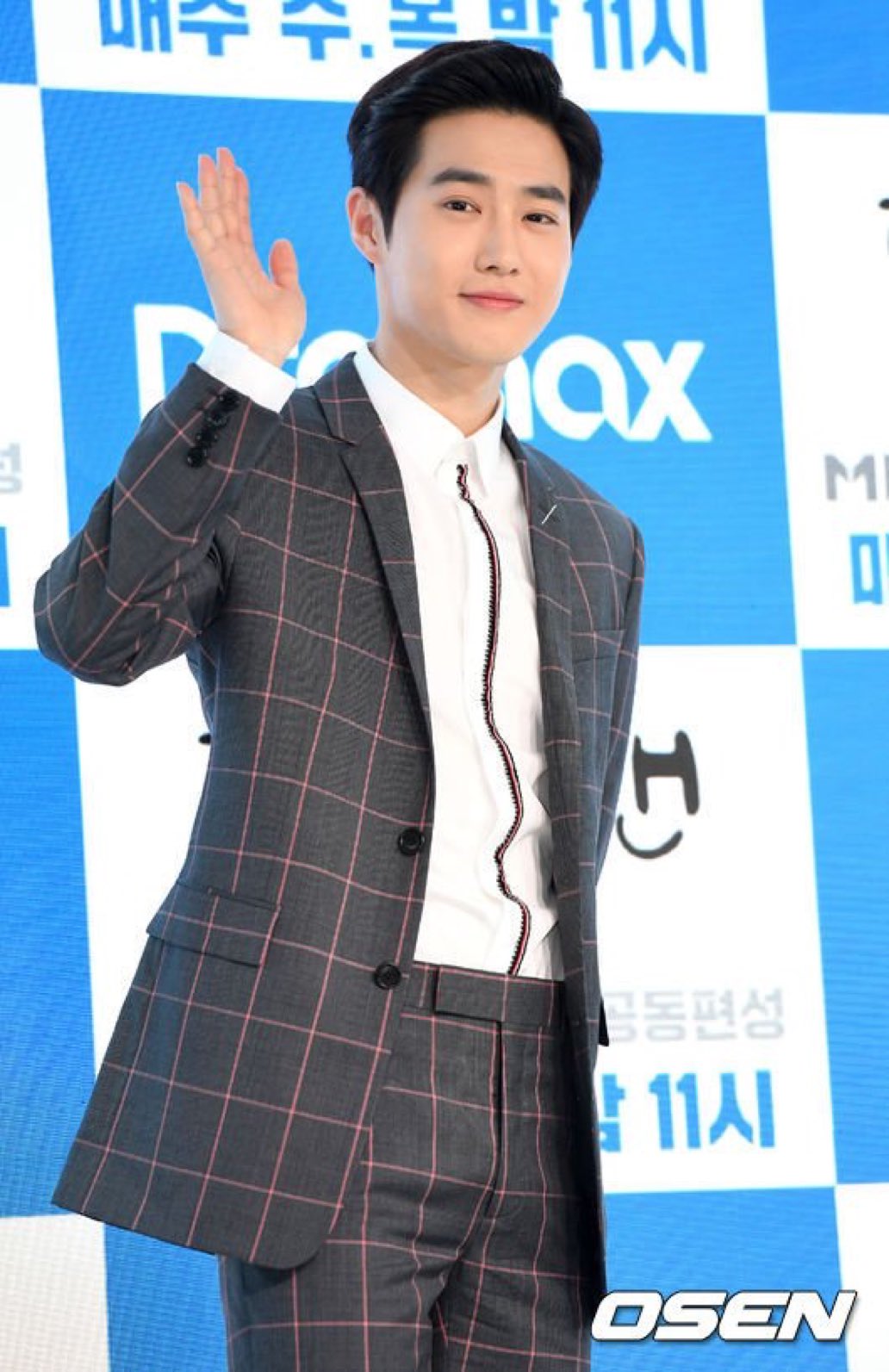 DcP7ewMV0AAYOrR.jpg:large