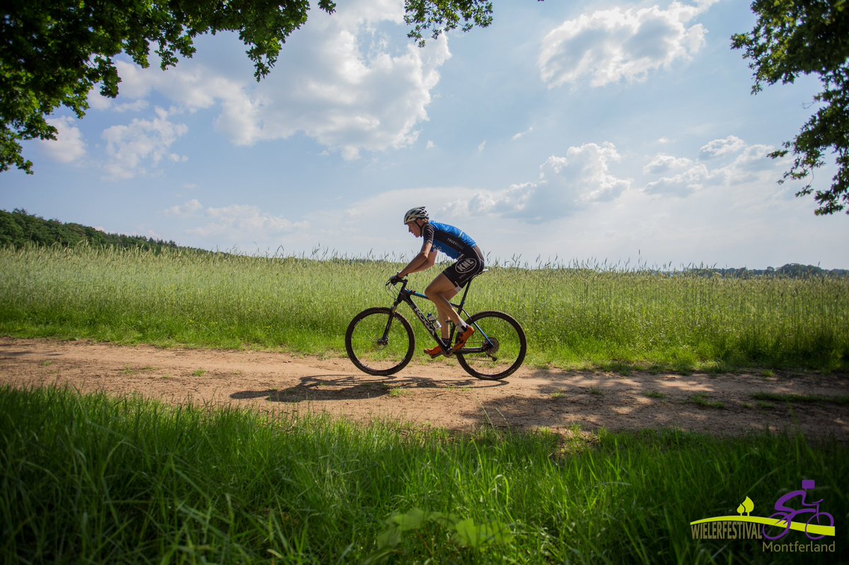 MTBteam_com's tweet photo. Het @Wielerfestival Montferland​ is terug en Karen, @Bramrood , Ramses en @GerbenMos zijn erbij 👊🏻 #tbt 2016 #marathon #mountainbike
Inschrijven kan nog via https://t.co/JrCbBzVzOd
📷 @StudioDeRaaf https://t.co/ikb0yXTuuX