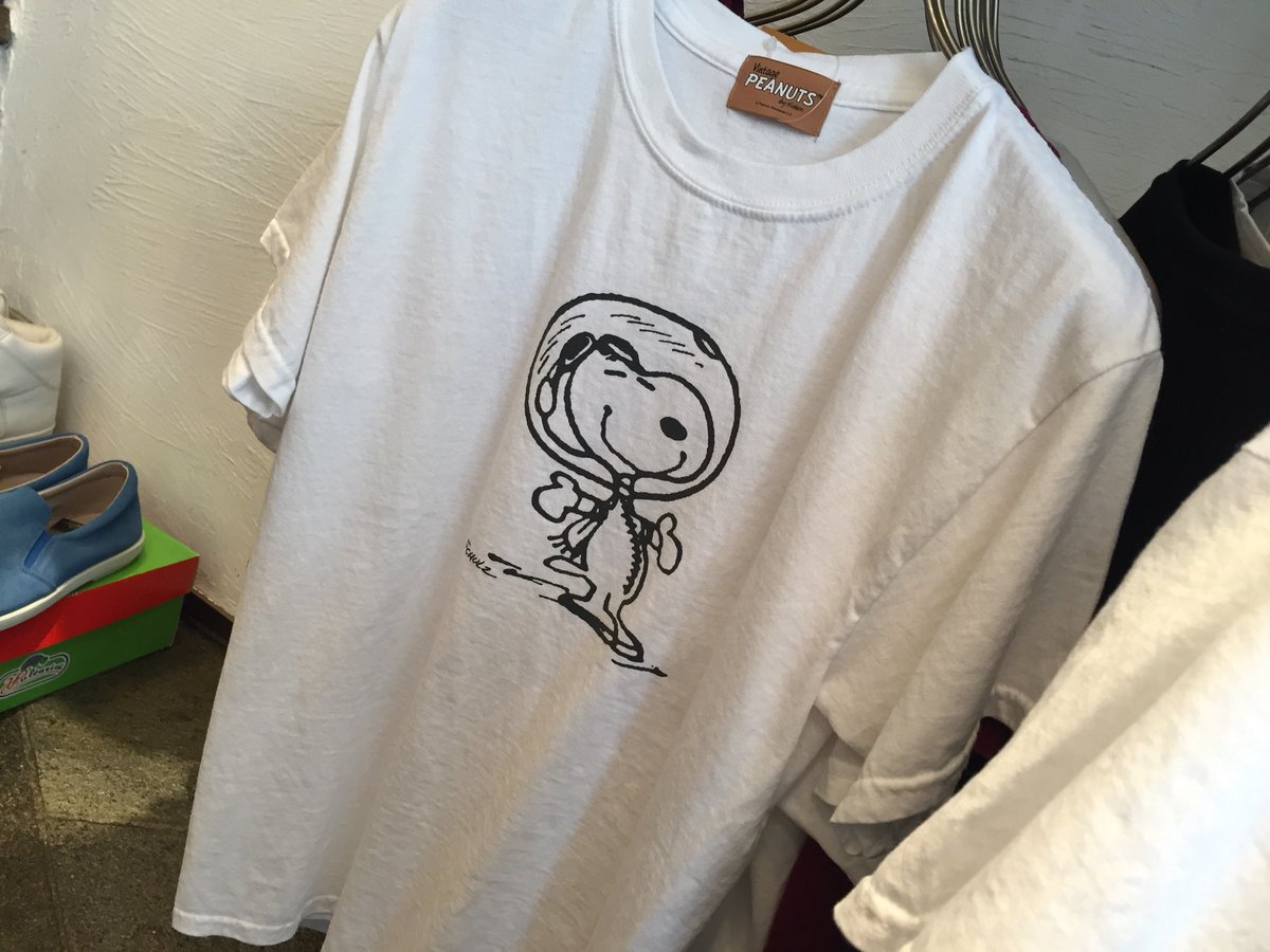 ナクバックくん ナクバックくんによる ナクールで売ってるオススメtシャツ その3 スヌーピーのはもう1枚あるの これもかわいいっ ﾟ 三ﾟ三 ﾟ 宇宙服着てるの ﾟ 三ﾟ三 ﾟ Tシャツ おもしろtシャツ スヌーピー