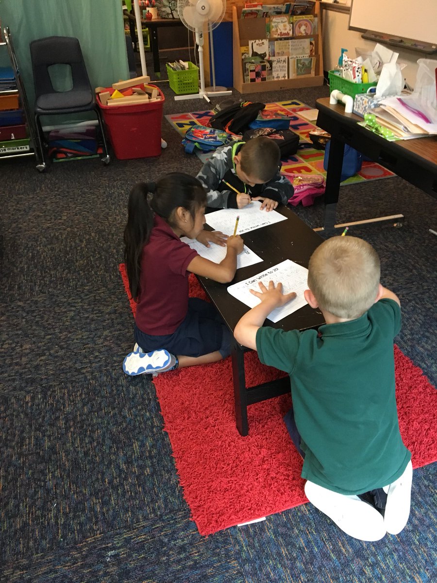 mbusrod's tweet image. These friends worked so hard, and earned the opportunity sit at the tiny table! #flexlearning #tinytable @LakelandES