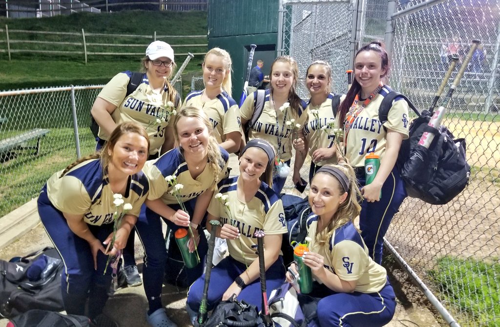 3-1 win over Kennett tonight! Alayna Lloyd had 2 hits, Madison Koons had a 2 run double, &amp; Cassie Bridwell 1 RBI. Great defensive game by Jayme McIhlenney and Julia Skwirut in the OF.  Let's keep the streak going next week!