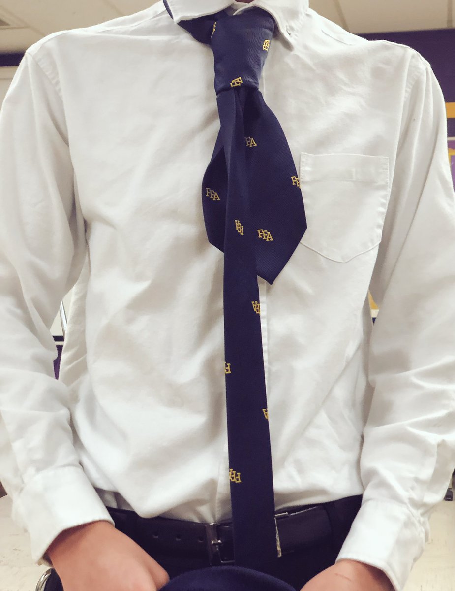 SHS_FFA's tweet photo. Something about this just doesn’t seem right...#ffaprobz #officialdress #greenhand https://t.co/nwPXyu7324