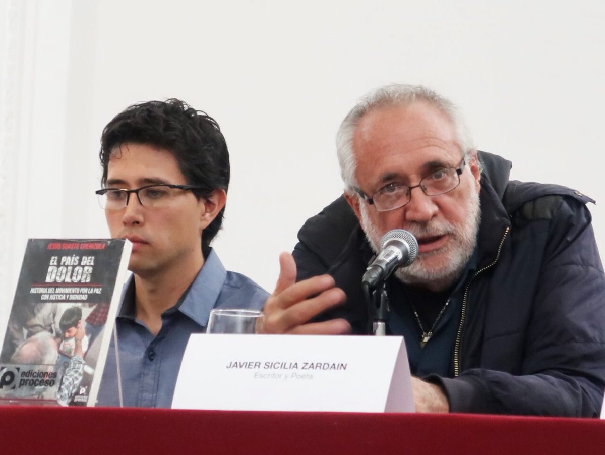 f_democracia's tweet photo. “El tema que está de fondo en este libro es el tema de la nación. La violencia que vivimos es una crisis de significados, en parte.” — Javier Sicilia en la presentación del libro “El País del Dolor” de Jesús Suaste en @casarefugio https://t.co/PPwH2JmtxS