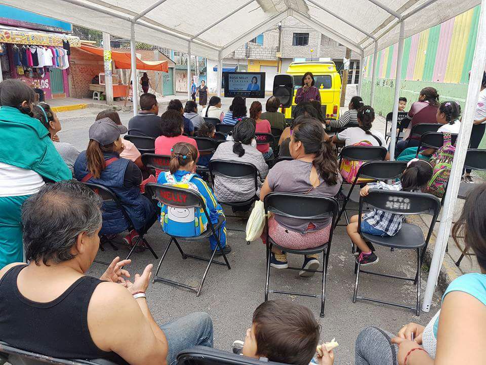 RNellydlaVega's tweet photo. Recorri Barrancas de Guadalupe donde pude conversar con vecinos y amigos muy participativos.

Poner a los ciudadanos al centro de las decisiones es mi compromiso.

#PorIztapalapaAlFrente #DistritoXXIX #PRD #TrabajandoPorIztapalapa https://t.co/ykyJ5N6qEP