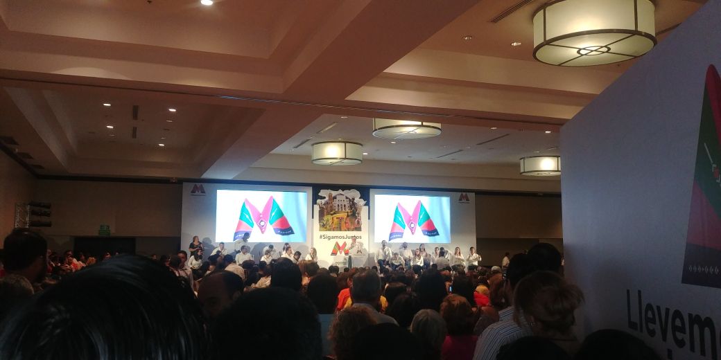 PRISaltillo's tweet photo. ¡Vienen más beneficios para los saltillenses! #PRISaltillo presente en la presentación del Plan de trabajo que propone @manolojim para llevar a Saltillo al siguiente nivel #SigamosJuntos @AbrahamTobias https://t.co/ObfThBORRr