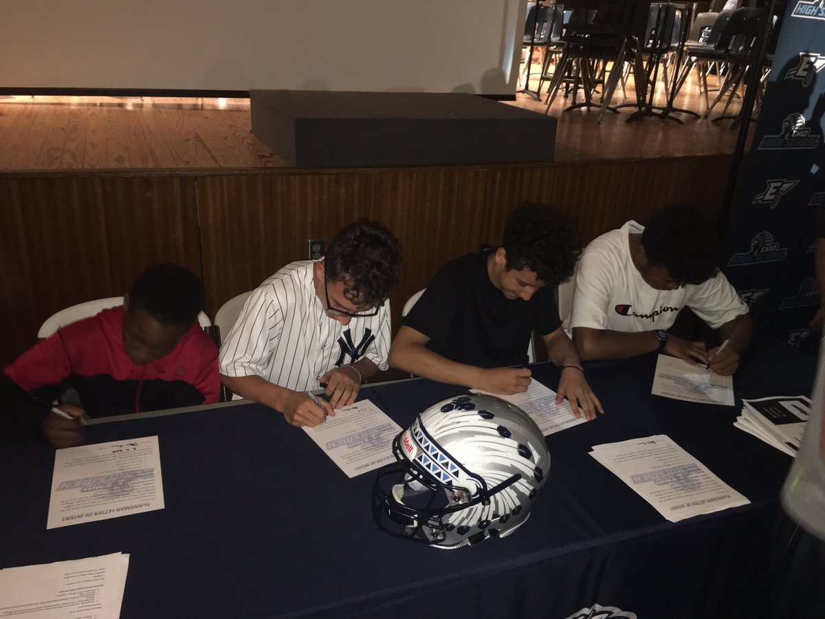 EnidStrength's tweet photo. Waller Eagles turned into official Enid Plainsmen today! Commit to the great sacrifice of becoming your best for your school! #IMDAL #PlantTheFlag https://t.co/v0wZIIImNF