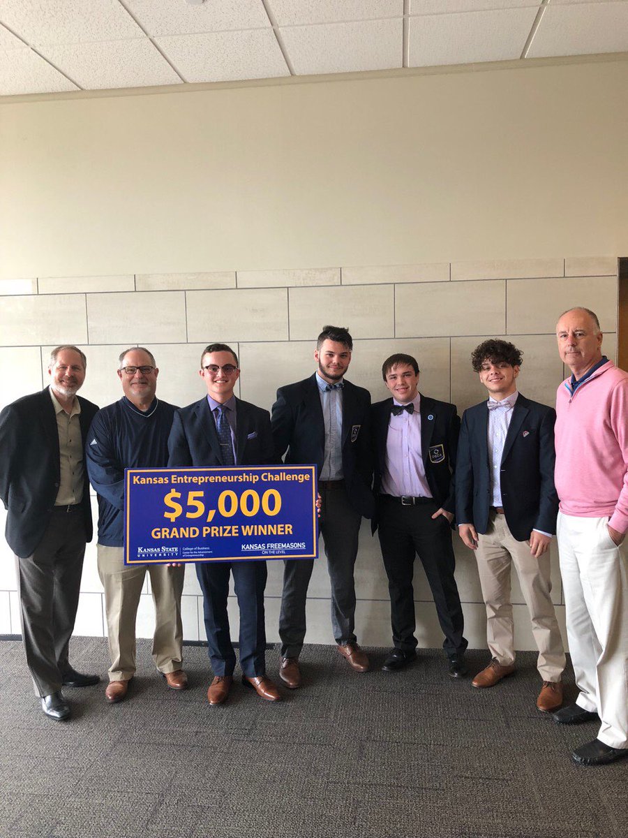 InnovationU316's tweet photo. Wrapping up the year with a final presentation/pitch to the city council. We want to thank @gary_oborny, the Director of Wichita State’s Center for Entrepreneurship Mark Torline, @Greater_Wichita, and @coachjeffdarr. Thank you so much for all of you who have supported us! https://t.co/uCLpldjvGn
