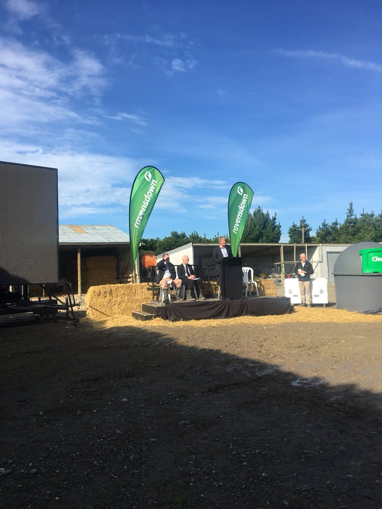 Cantabannelee's tweet photo. .@DamienOConnorMP congrats to all farmers in their part in improving water quality @RavensdownNZ @DairyExporterNZ @LincolnUniNZ https://t.co/a1rvmOnkf8