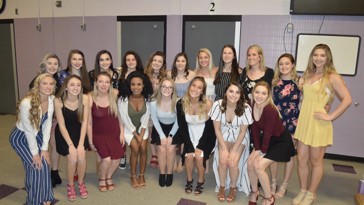ST_cheerleading's tweet photo. Last night we celebrated the end of two incredible seasons and good bye to our seven amazing seniors. Thank you for being the best role models to your teammates. 😭#itsnotgoodbye #itsseeyoulater #RAMily https://t.co/bPSlFhgCN4