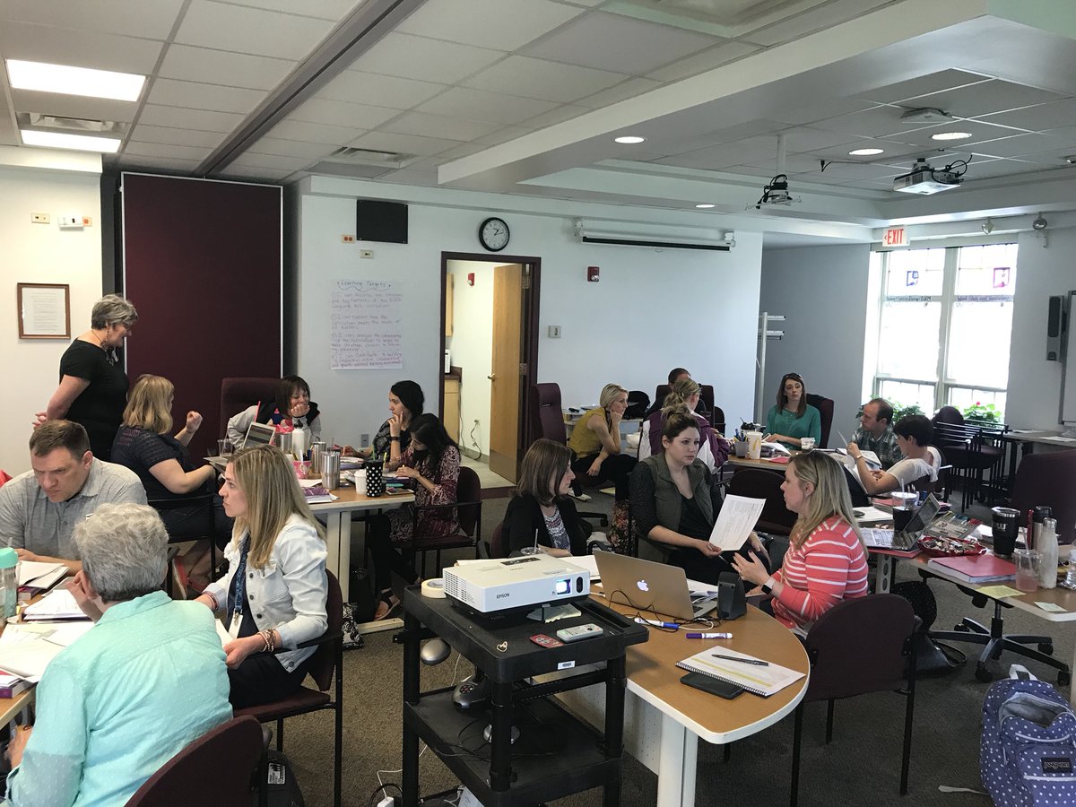 Erica_Born's tweet photo. 4th grade teachers and interventionists learning about the new LA curriculum. #Weare44 https://t.co/8vxza3ipa8