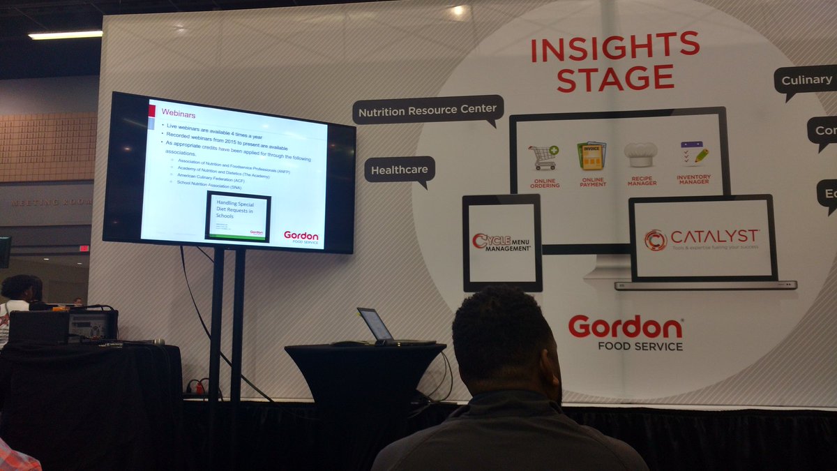 LauraJHorne's tweet photo. Fun day at @GFSDelivers food show. #jobperks #GFSShow #TheYFeedsKids #FoodShow https://t.co/27PyilYRvV