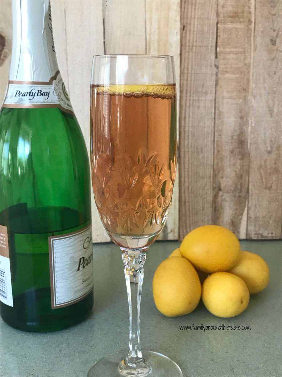 FamTable's tweet photo. A8: I love doing a fun twist on the traditional mimosa. Like my Cranberry Key Lime Mimosa. https://t.co/BW0mgGf3uj #BrunchWeek https://t.co/LS4szLVbZS
