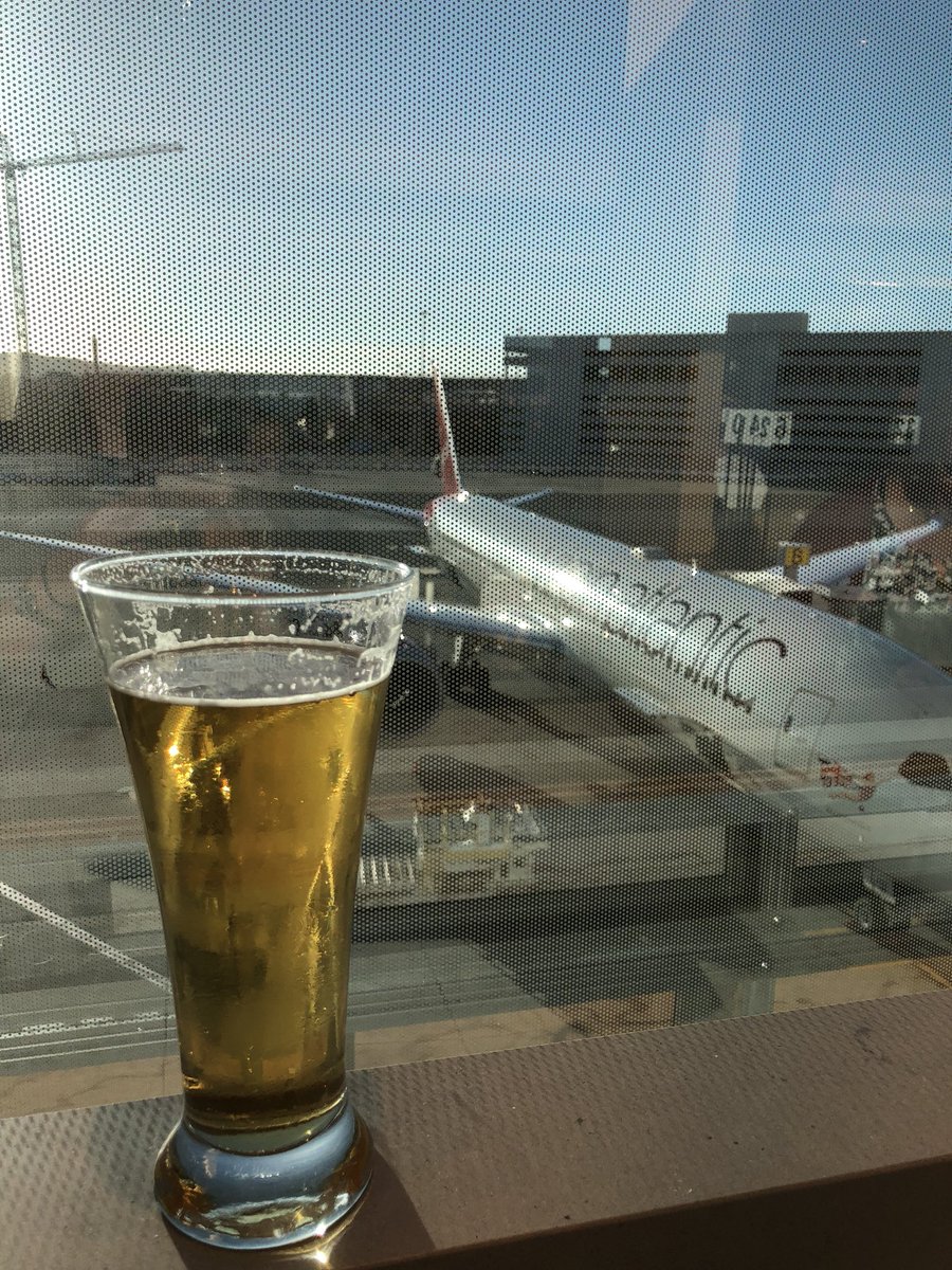 vickischeele's tweet photo. Cheers #MKTGnation. Itβs been a blast! #lovemarketo #emearocks https://t.co/q5g3H9dM43