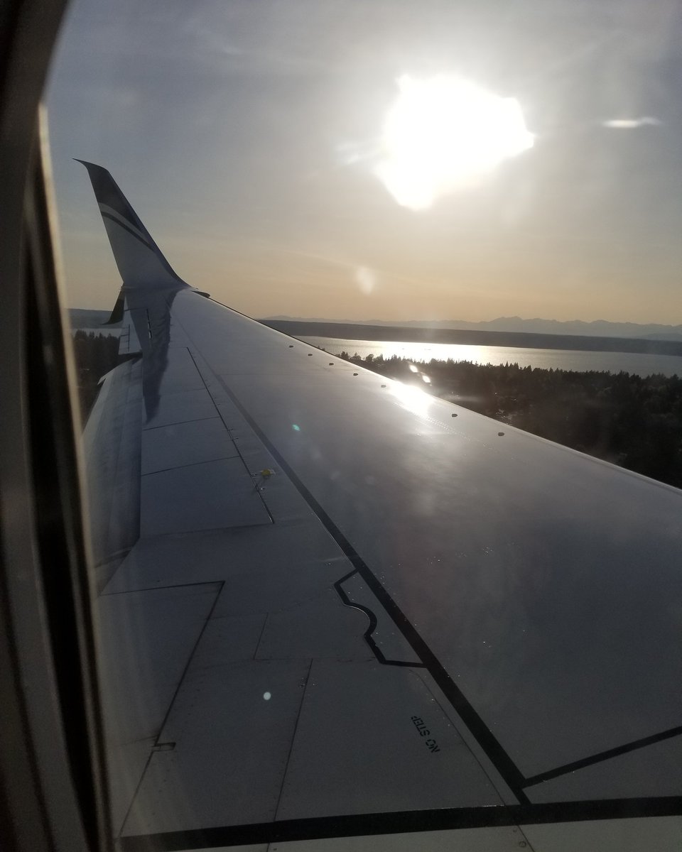 Jae206's tweet photo. #AlaksaAirlines #NonRev #NonRevLife #TravelMore https://t.co/mpy27yV7qY