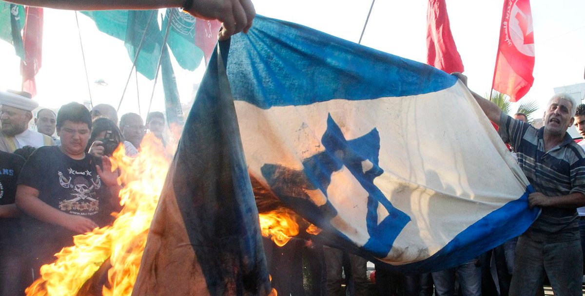 JaySekulow's tweet photo. Unbelievably, America funds the #UnitedNations’ $65 million slush fund for the #PalestinianAuthority to wage lawfare against #Israel. Sign to end this incomprehensible funding: https://t.co/BCXEkJy2Ai https://t.co/cfvw6mZAId