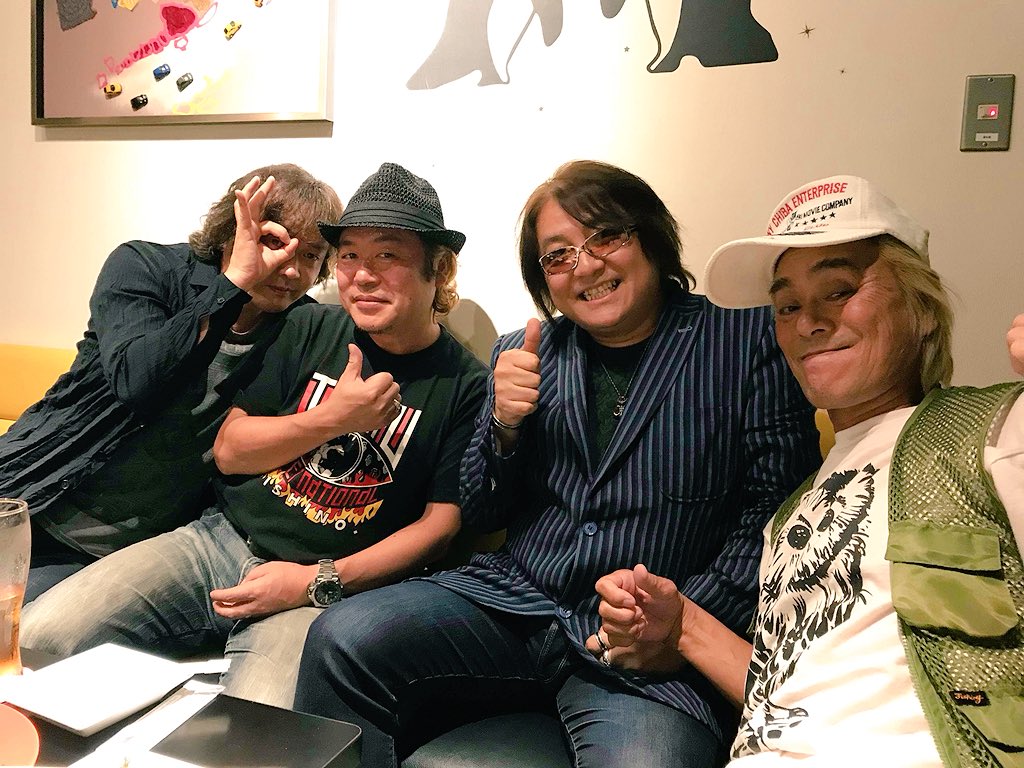 昨晩は袋で🐧ペンギン🐧ちゃん〜と〜
カンパイ🍻😱🐧エサやりできた❣️❣️❣️
