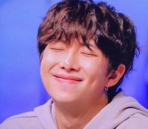 afterglowsjin's tweet image. eu amo um sorriso