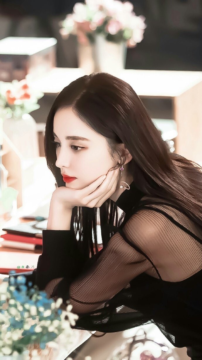 Mai 中国の女優って本物の美人しかいないけど この子は可愛いもクールも両美してて2次元みたい T Co W1n953xx3v Twitter