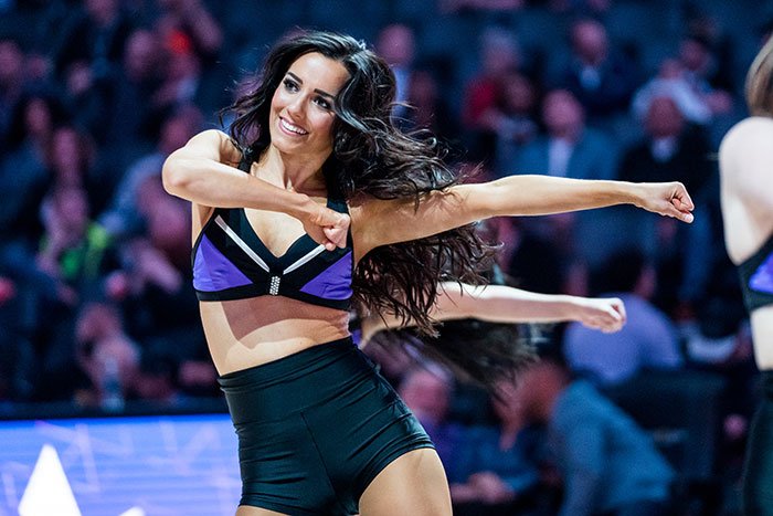 Another great year in the 📚 for @Kings_Dancers vet Julie! 💜 » spr.ly/6011DdBeb https://t.co/tVXuAJ0Q2R