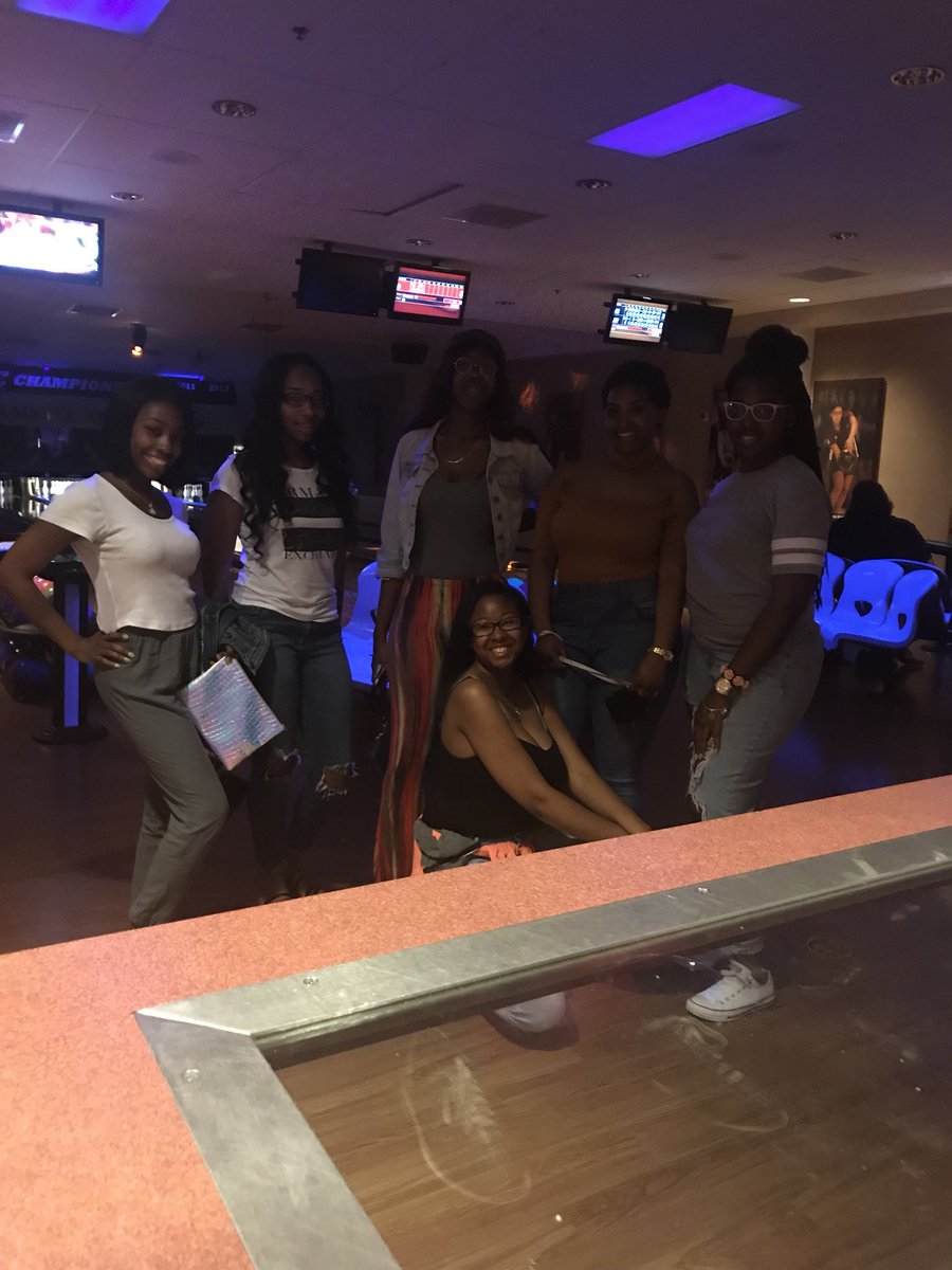 UmesReach's tweet photo. A few REACH ladies went bowling tonight 🤗🤗 https://t.co/74pA1nIpn1