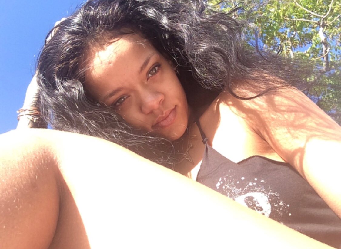 Rihanna Direct tweet media