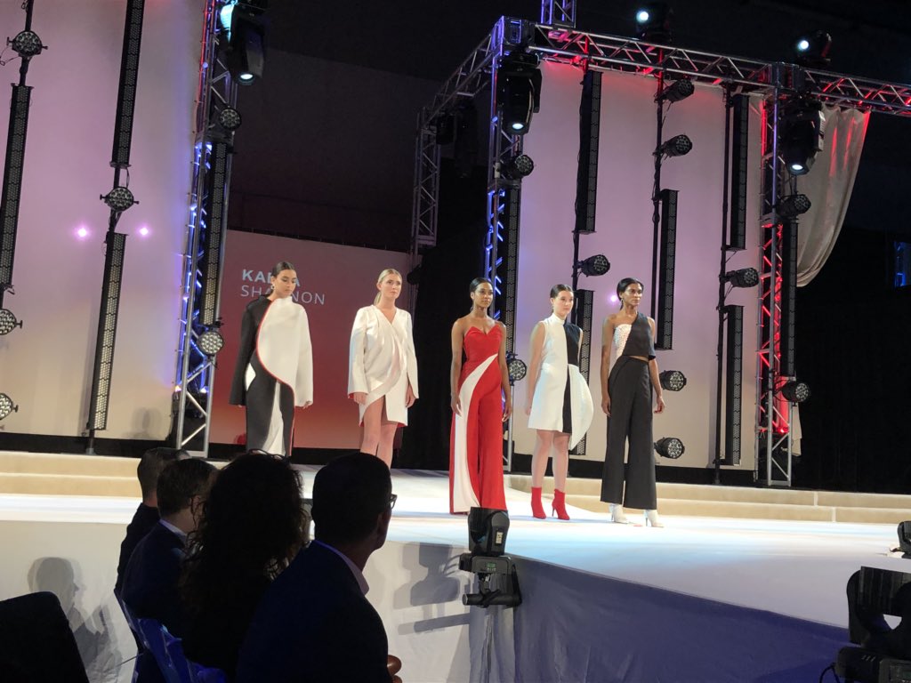 WYipJD's tweet photo. Congrats to @uofcincy @UC_DAAP #Classof2018 - awesome #DAAPFashion & #DAAPWorks! (Also proud of firstborn modelling in it) https://t.co/QM00TsnrKM