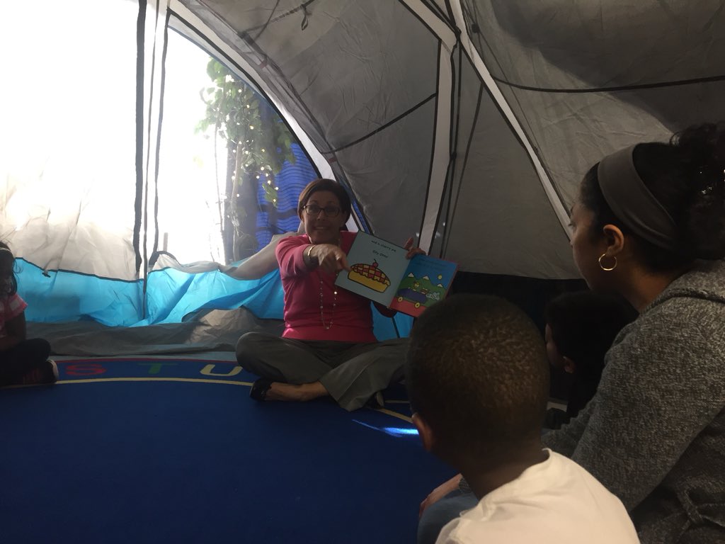 LucyREADPKPrin's tweet photo. Thank you Trustee Cowan for sharing your love of reading with pk3! @JulieCowan64 @bookspringatx thanks for the books for our little penguins 🐧 @AISDECRocks https://t.co/QVTusrOO28