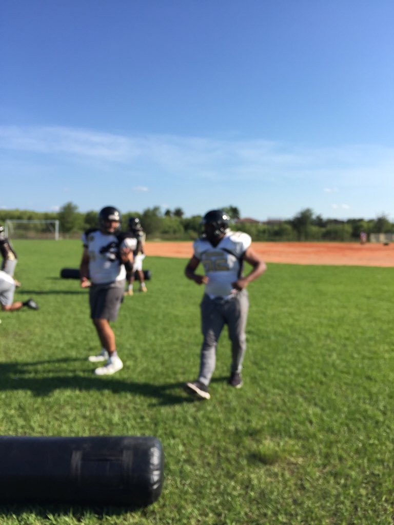 CoachTipJohnson's tweet photo. That’s a nice looking OLB!!!! @CoachTipJohnson Got in the action a bit...Real coaches Lead By Example 💯💯💯✊🏾😂🏈🔌🛠🔌💵✅🗣🤫🍴🥡🥣🥄 #WhyNotUs #Wakanda https://t.co/gTKkTWPKvq