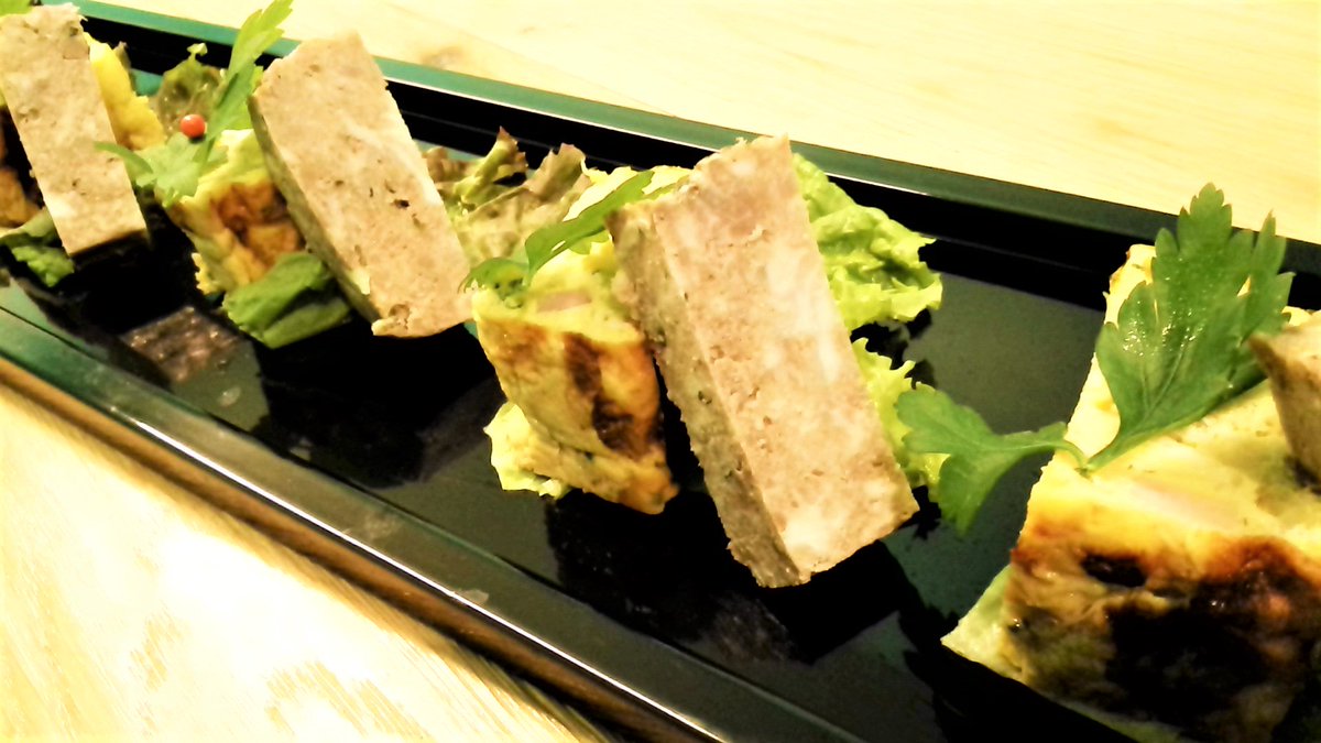 Tapir S Kitchen En Twitter マッシュルームキッシュ 豚肉のトマト 煮 カツオバスク風 ジャンバラヤ コールスローサラダ カラフルトマトの水キムチ チョリソーオムレツなどがおすすめ 写真は 本日の特注の一部 お皿を持ち込んでいただきました もちろん Tapir S Kitchen En Twitter マッシュルームキッシュ 豚肉のトマト 煮 カツオバスク風 ジャンバラヤ コールスローサラダ カラフルトマトの水キムチ チョリソーオムレツなどがおすすめ 写真は 本日の特注の一部 お皿を持ち込んでいただきました もちろん