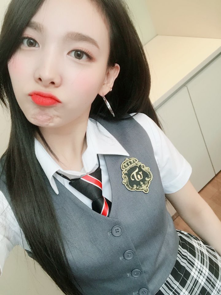 heartlipped's tweet photo. 나여나 ㅠㅠㅠㅠㅠㅠㅠㅠㅠㅠㅠㅠㅠㅠㅠ https://t.co/297h0tF0tD