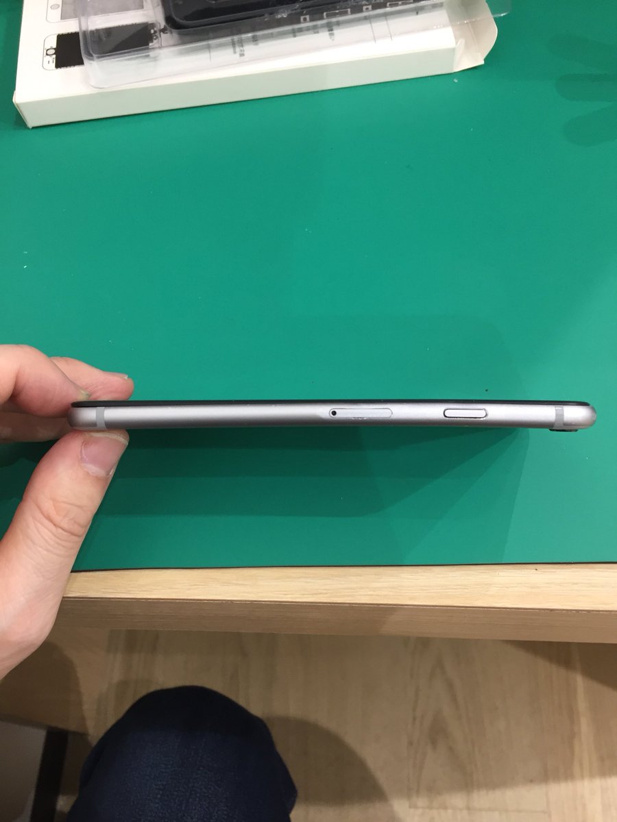 J0fjp0ssVfiXfkf's tweet photo. お待たせしました！
アイサポ青森エルム店です( ͡° ͜ʖ ͡°)
無事修理完了、若干の曲がりありますがなんとか起動して動作に問題なし！
皆さん、諦めないで！
そのiPhone直るかもしれません( ͡° ͜ʖ ͡°) https://t.co/oGlNHBOSQ5