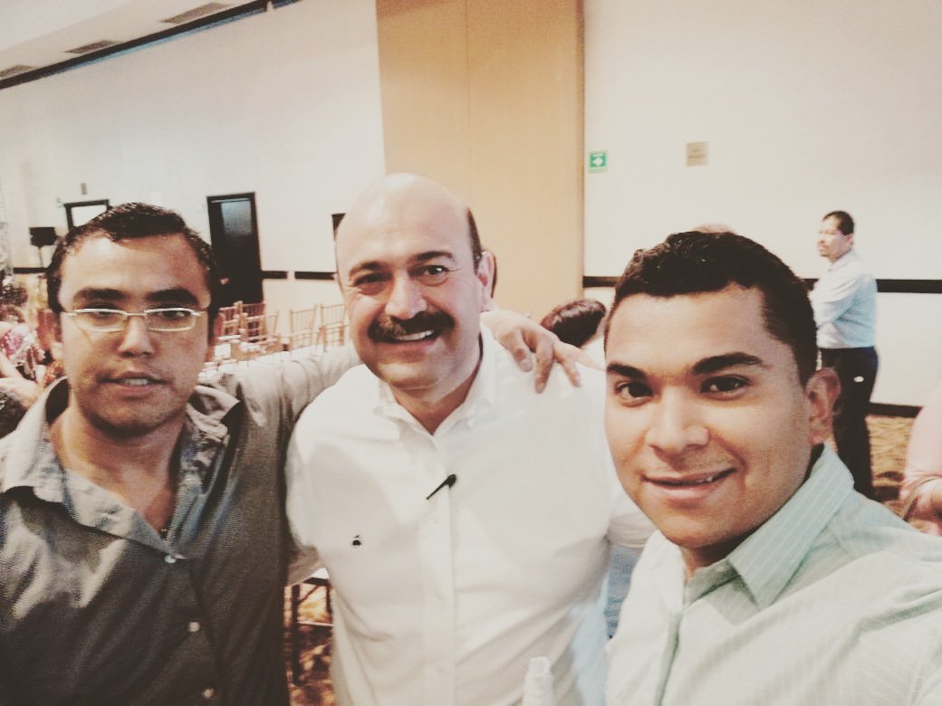 basurbbina's tweet photo. Apoyando con todo a nuestro candidato @manolojim para que saltillo pase al siguiente nivel con toda la fuerza #Uni2HastaLaVictoria https://t.co/4Qv9tDa0UY