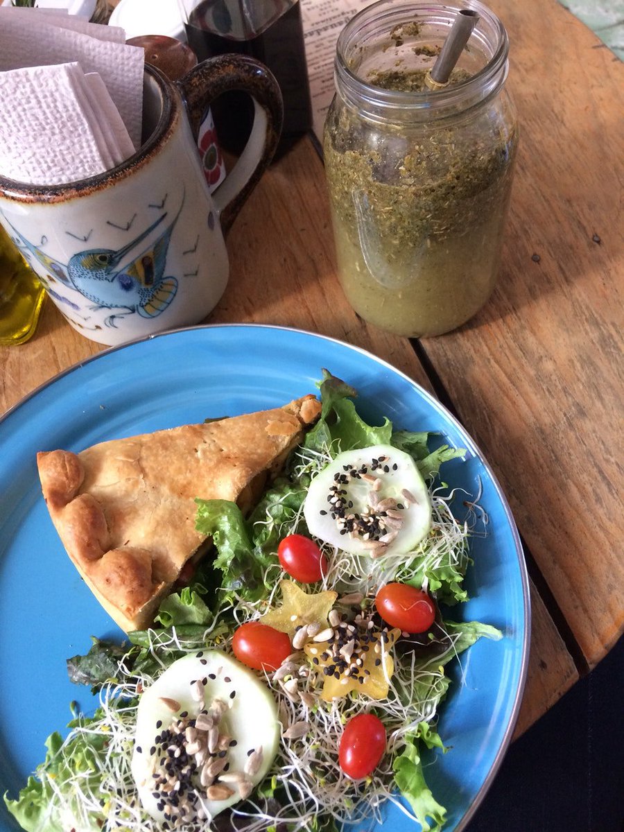 El Rincón del Mate un verdadero placer para el paladar, excelente lugar para darle un twist a tu semana!

Zona Centro:
Miguel Blanco 1419 (Camarena)
44160 Guadalajara, Jalisco
Mexico